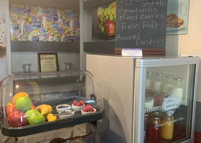 Hornby Villa B&B Couples & Families Only- Quiet Central Location- Near To Winter GardensVilla